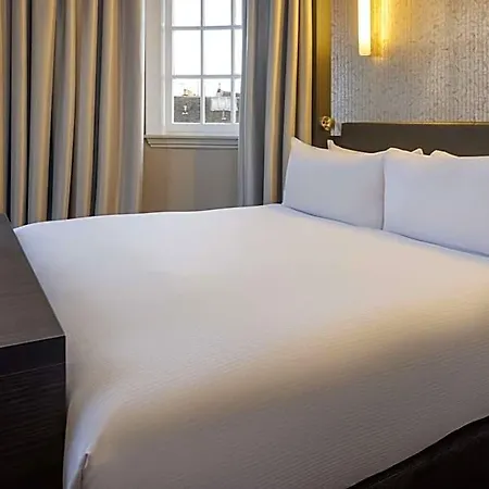 Doubletree By Hilton Centre Hotel 4*