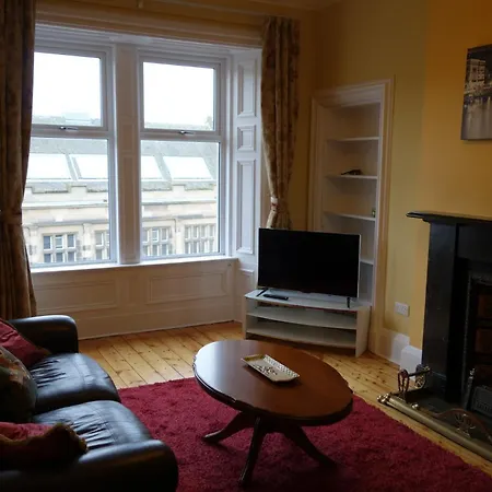 Newly Furnished 2 Bedroom On Leith Walk * Edimburgo