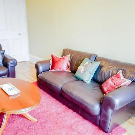 Newly Furnished 2 Bedroom On Leith Walk Apartamento