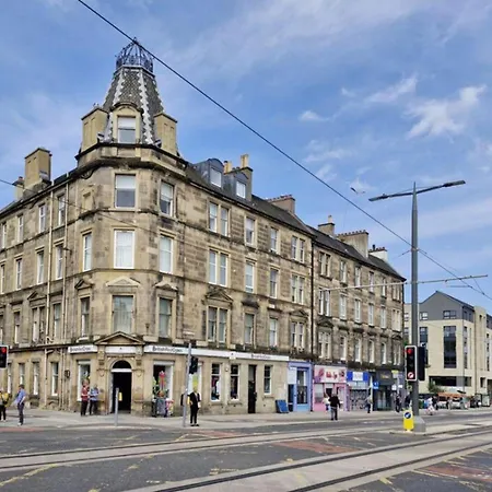 Apartamento Newly Furnished 2 Bedroom On Leith Walk Edimburgo