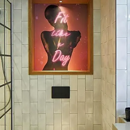 Hotel Nyx 4*