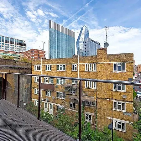 Stayo Southbank Hotel