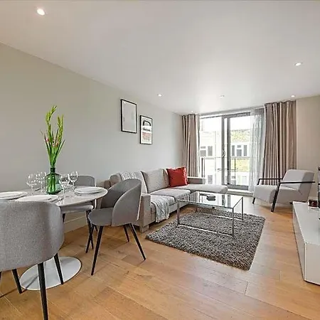 Stayo Southbank Hotel 4*