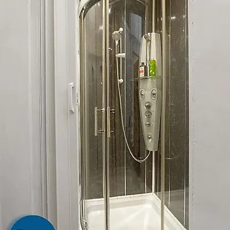 Wheretostay Ground Floor Hotel 2*