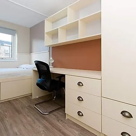 Apartment Destiny Student - Meadow Court *