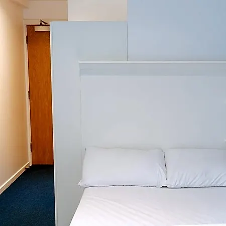 Destiny Student - Shrubhill Edimburgo