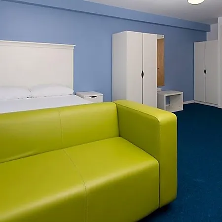 Destiny Student - Shrubhill *