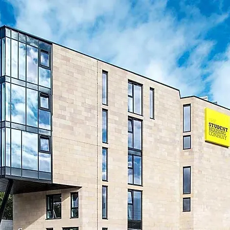 Daire Destiny Student - Holyrood *