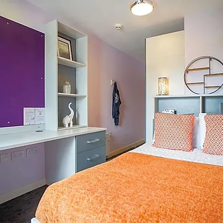 Beaverbank Place - Campus 4*