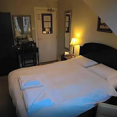 A-haven Townhouse Guest house 3*