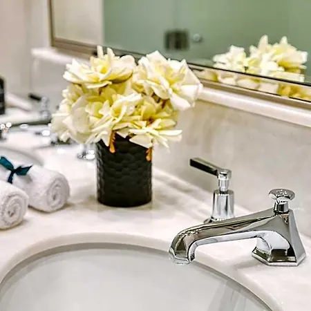 100 Princes Street 5* Edinburgh