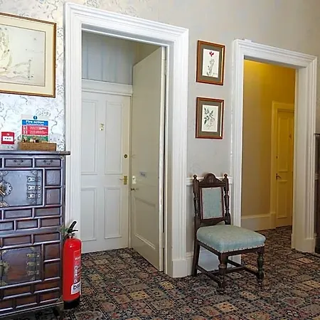 게스트하우스 Ashgrove House 3*