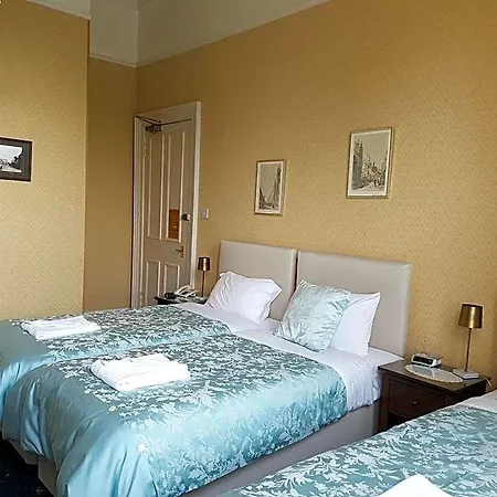 Ashgrove House 3*