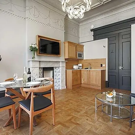Bonnie - Smart Boutique - Haymarket 4* Edinburgh