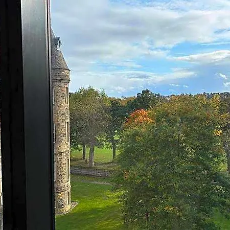 Hotel Stunning Park View Quartermile Close Proximity To Castle 2*