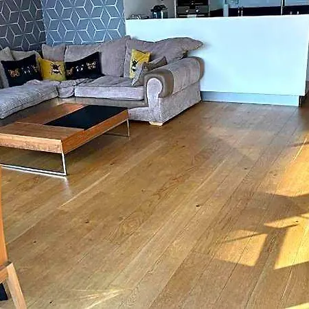 Stunning Park View Quartermile Close Proximity To Castle Hotel Edinburgh
