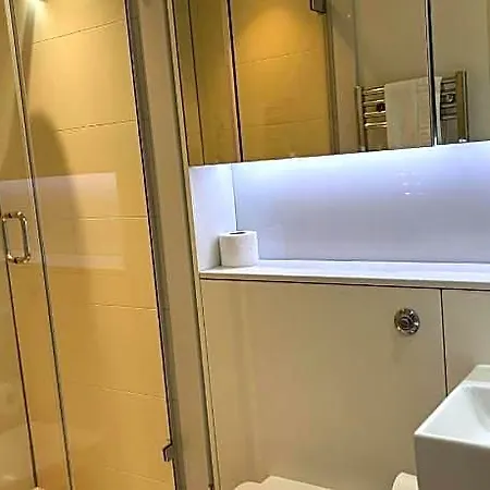 Hotel Stunning Park View Quartermile Close Proximity To Castle Edinburgh