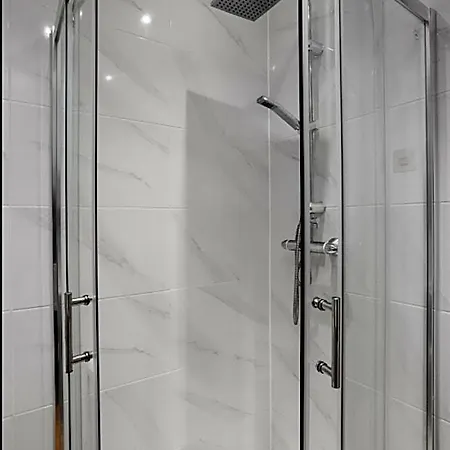 호텔 Modern&homely Flat|city Centre 3*