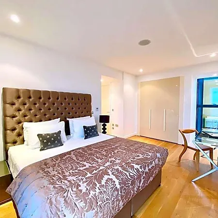 Hotel Quartermile 5*