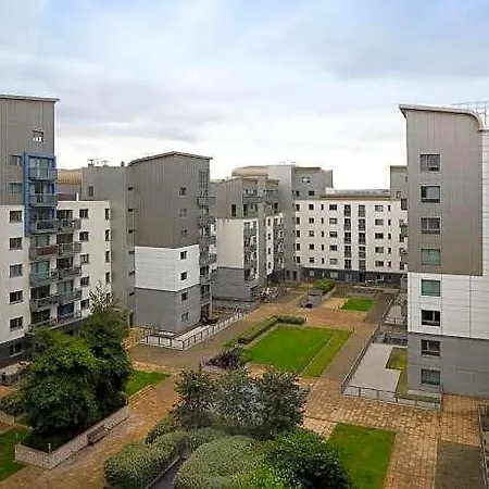 Stylish Garden View 5* Edinburgh
