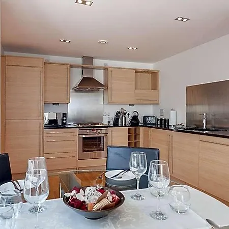 Stylish Garden View 5* Edinburgh