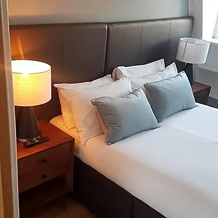Apartahotel Cs Exclusive Of Princess Street West End Edimburgo