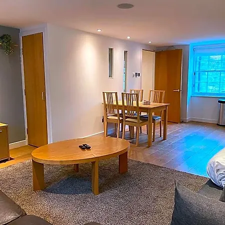 Apartahotel Cs Exclusive Of Princess Street West End *