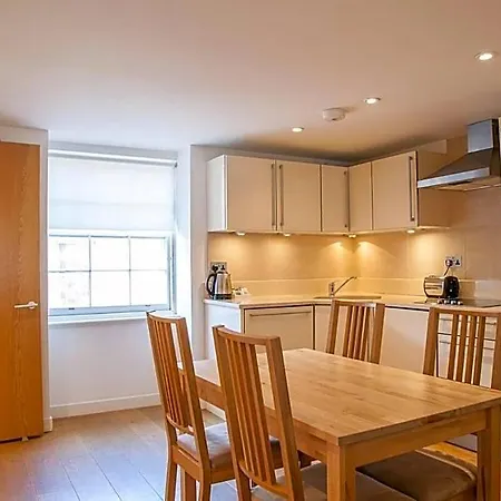 Apartahotel Cs Exclusive Of Princess Street West End Edimburgo