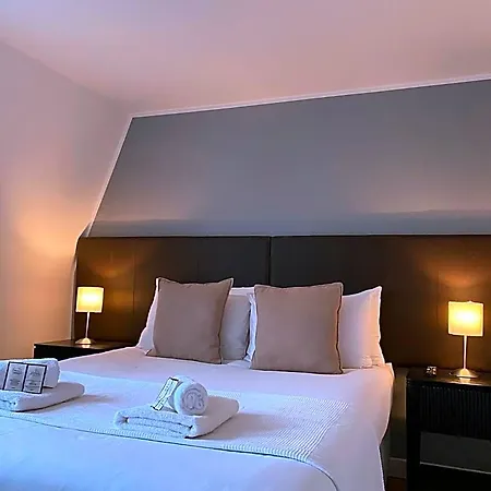 Cs Exclusive Of Princess Street West End Apartahotel