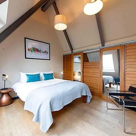 Linton Collection - 28 North Bridge 4*
