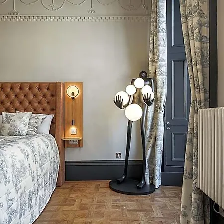 Bonnie - Smart Boutique - Haymarket 4* Edinburgh