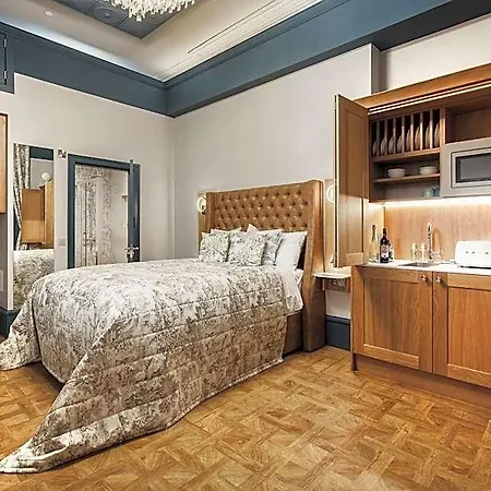 Bonnie - Smart Boutique - Haymarket 4* Edinburgh