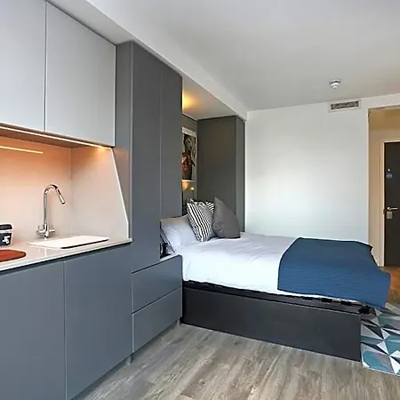 Aparthotel Joivy At Fountainbridge - Adults Only - Breakfast Buffet