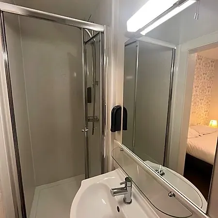 Park View Hotel *