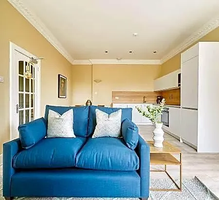 Royal Garden New Town 5* Edinburgh