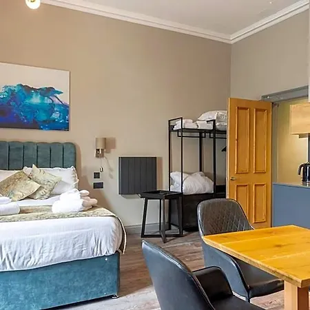 Hotel apartamentowy Mono New Town