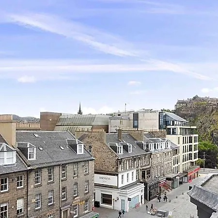 30 Castle Street