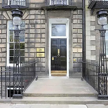 29 Queen Street 4*