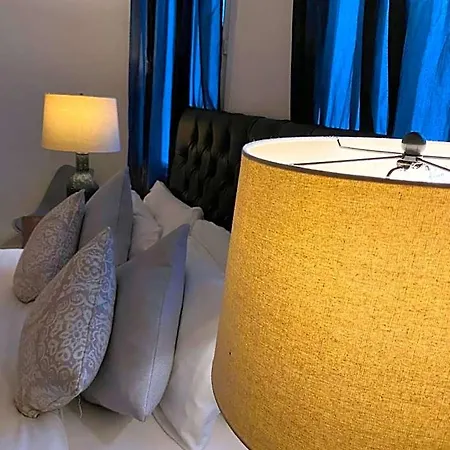Aparthotel Queen Street Boutique 5*