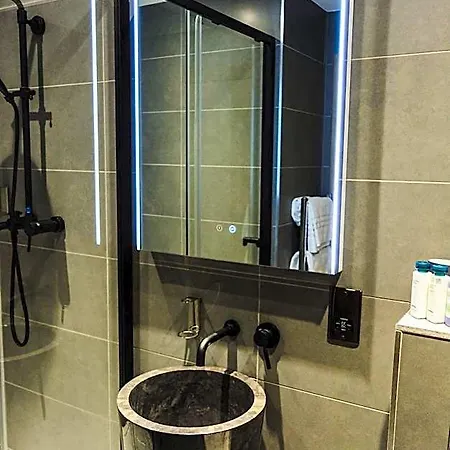 Mono Old Town Aparthotel 3*