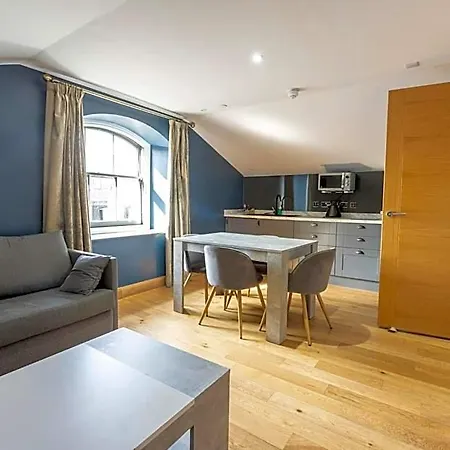 Mono Old Town Aparthotel 3*