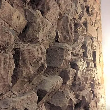 Royal Mile By The Castle Aparthotel