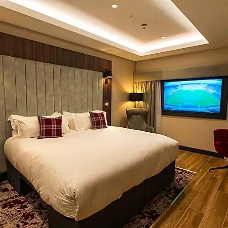 Tynecastle Park 4* Edinburgh