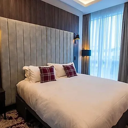 Tynecastle Park Hotel 4*