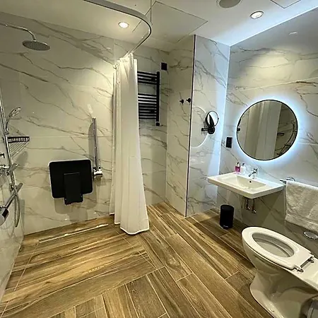 Hotel Tynecastle Park 4*