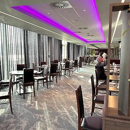Tynecastle Park 4* Edinburgh