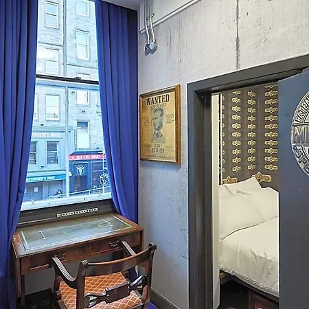 St Christopher's - Old Town Hostal