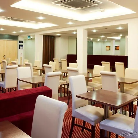 酒店 爱丁堡皇家大道智选假日酒店 爱丁堡
