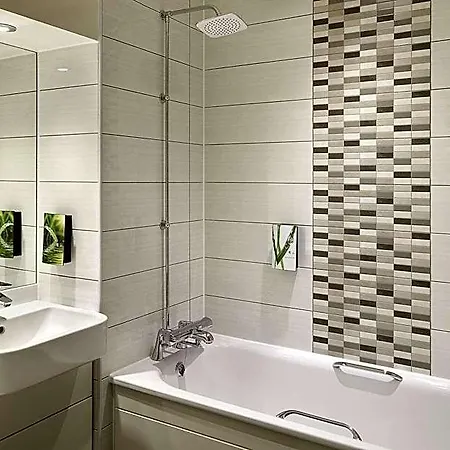 Premier Princes Street Hotel 3*