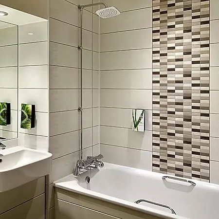 Premier A1 - Newcraighall Hotel 3*